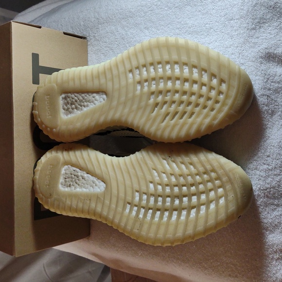Adidas / Kanye Yeezy Boost 350 V2 Sneakers - WH/BK - Size 10.5 - Picture 9 of 17